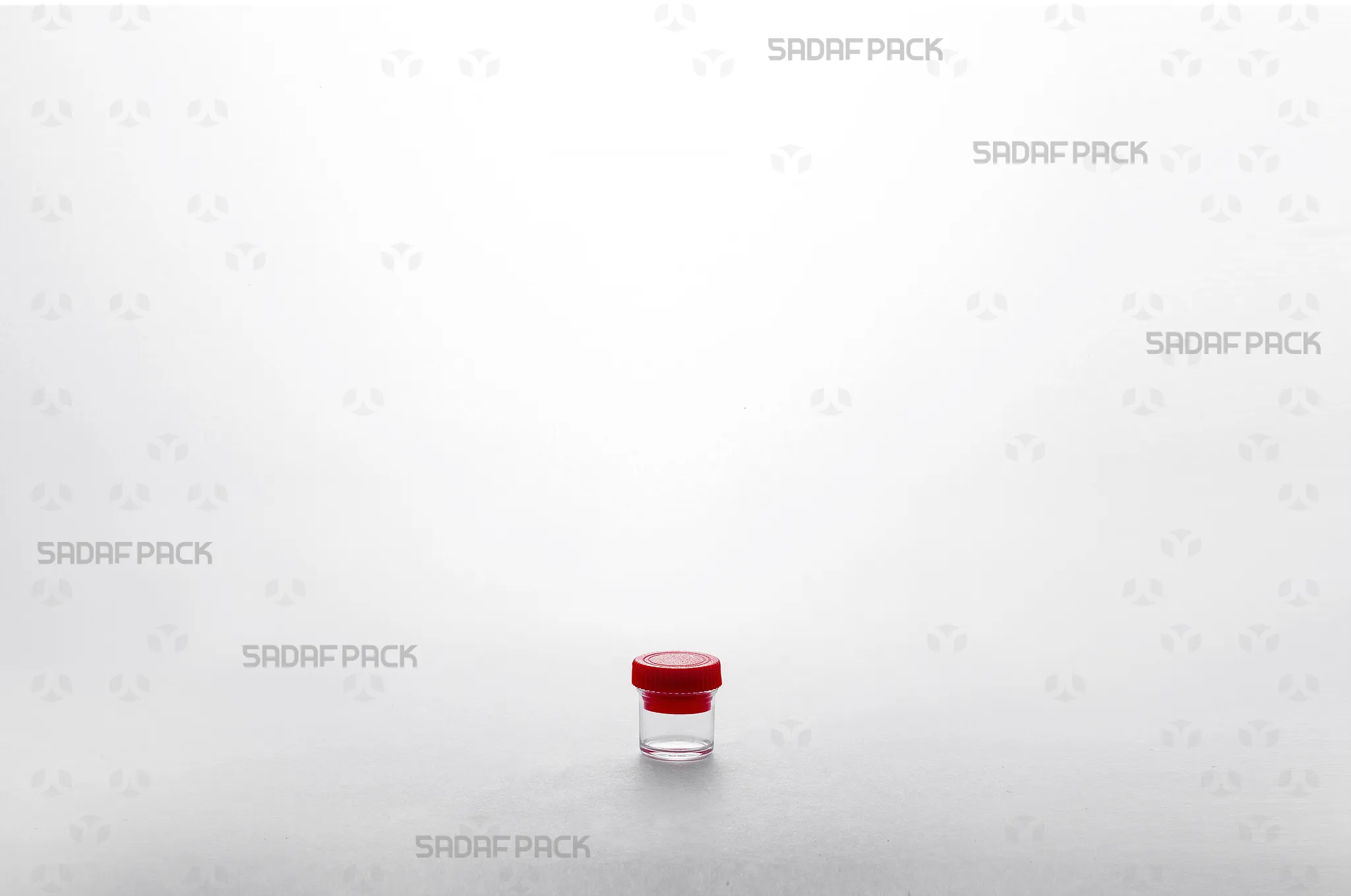 Powder-Crystal-Container–Red-Short-1-copy.webp ظرف پودری کوتاه درب قرمز