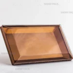 نمای سه‌رخ از ظرف کریستالی مستطیل 200 طلایی صدف پک، ایده‌آل برای بسته‌بندی خشکبار و شیرینی.