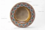 نمای روبرو از قوطی فلزی گرد با قطر 23 سانت و ارتفاع 4 سانت، نمایش دهنده ساختار فلزی و درب آن