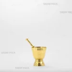 هاون برنجی مدل جامی سایز 40 برند صدف پک، با طراحی جام شکل و خطوط حکاکی شده برای پودر کردن زعفران و ادویه