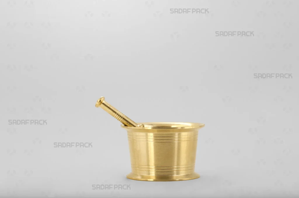 هاون سنتی 75 صدف پک از نمای روبرو، مناسب برای کوبیدن زعفران و ادویه‌جات، ساخته شده از فلز برنج